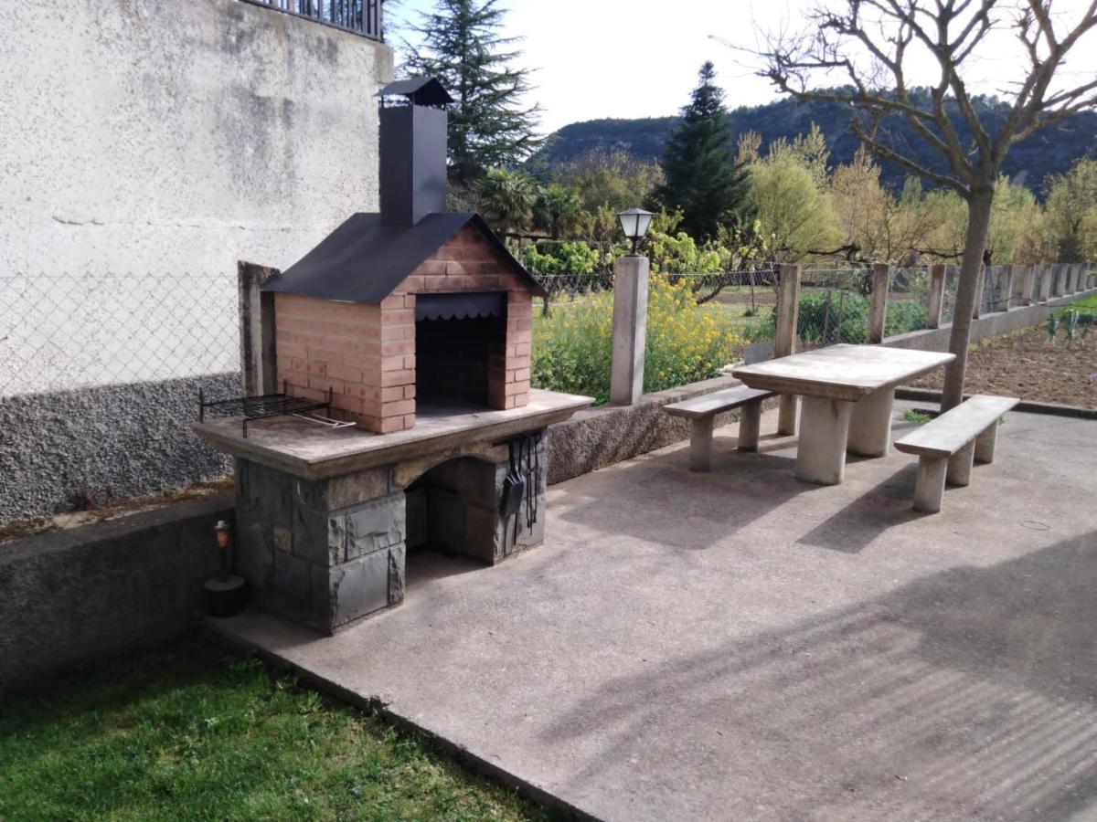 Apartamento Rural Casa Paco Con Jacuzzi Exterior Y Barbacoa Aínsa Exterior photo